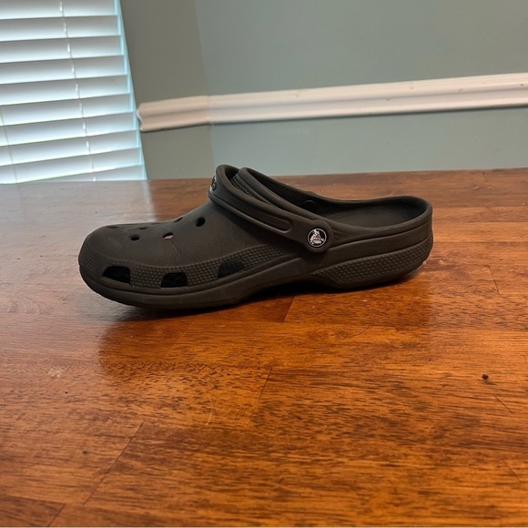 Men’s black crocs clogs shoes men’s 10 women’s 12 main image 6